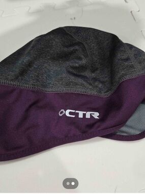 Craft Two-Tone Gray and Purple running beanie toque hat skull cap